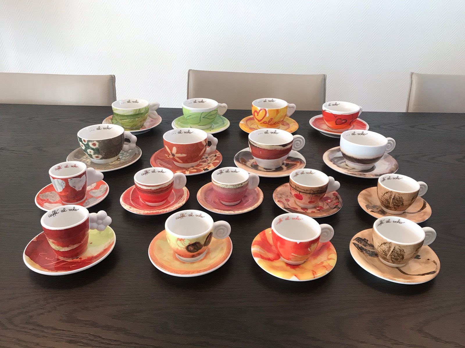 Thun koffie en espresso kopjes met schoteltjes., Huis en Inrichting, Keuken | Servies, Ophalen, Overige merken, Nieuw, Modern