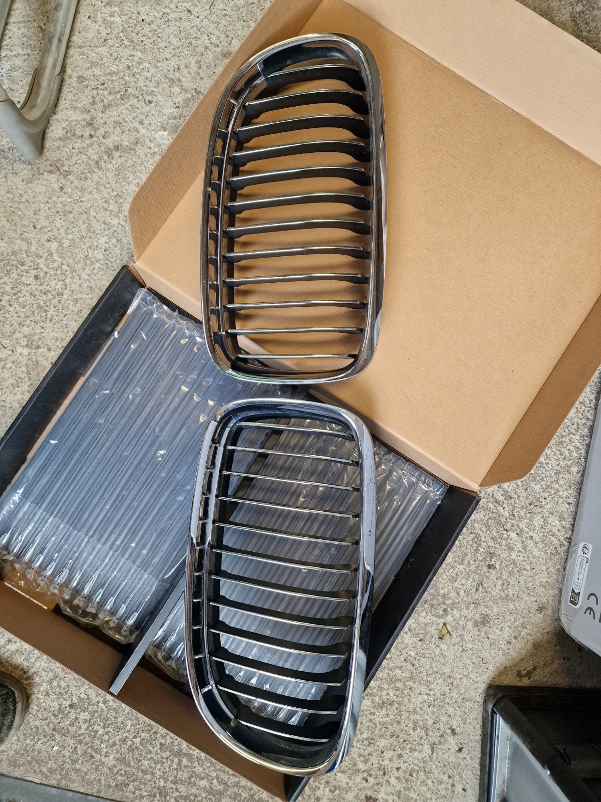 BMW E90/E91/E92/E93 Grill, Auto-onderdelen, Carrosserie en Plaatwerk, Ophalen of Verzenden, Voor, BMW, Bumper