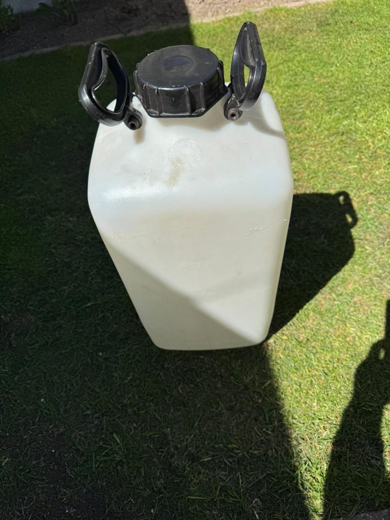 Jerrycan 25 L., Tuin en Terras, Regentonnen, Minder dan 75 liter, Ophalen of Verzenden, Zo goed als nieuw