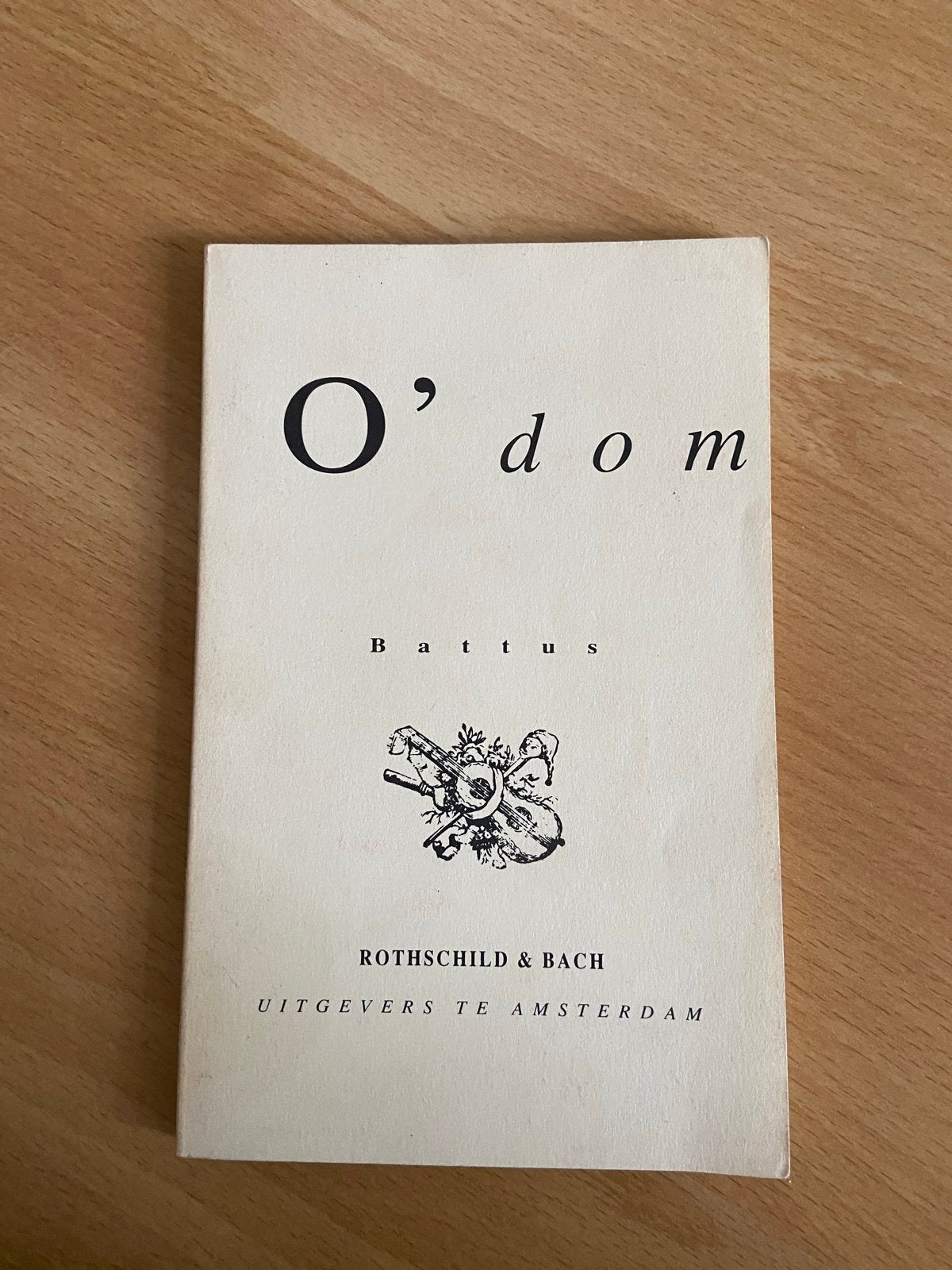 O' dom - Battus (Rothschild & Bach), Boeken, Ophalen of Verzenden, Gelezen, Nederland