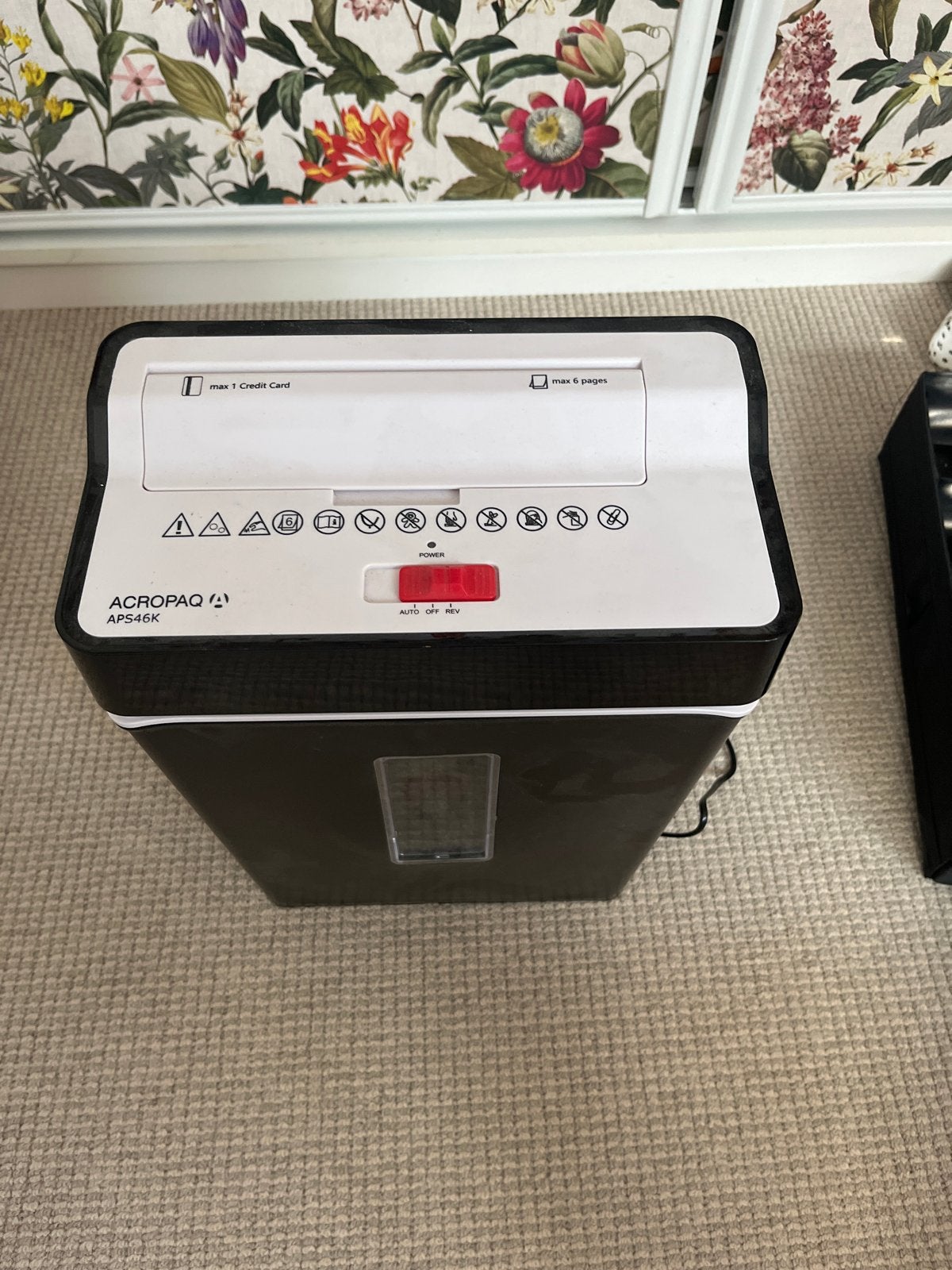 Vrijwel nieuwe papierversnipperaar Acropaq APS46K, Ophalen, Gebruikt