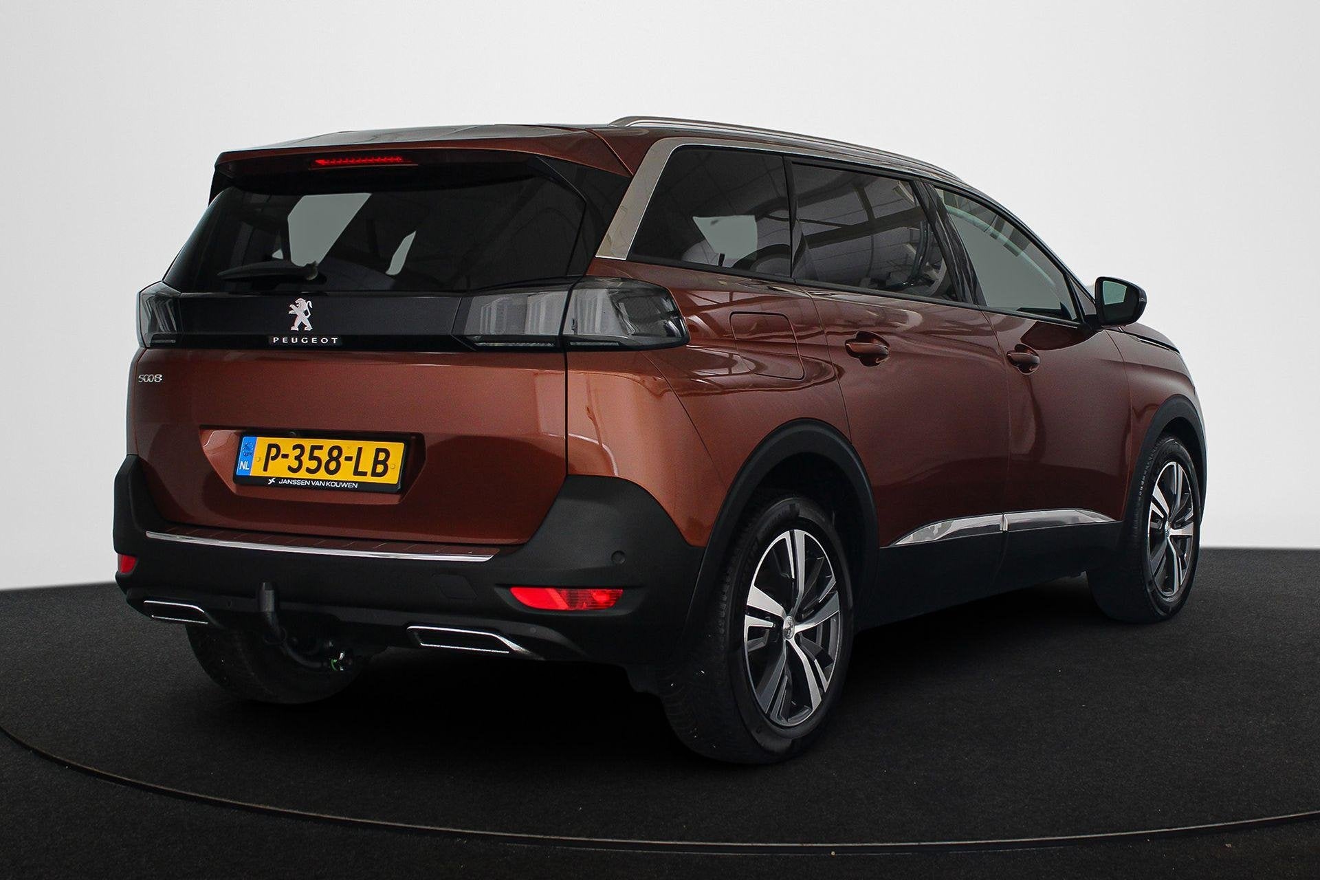 Peugeot 5008 1.2 PureTech Allure Pack Business Automaat 7p., Auto's, 15 km/l, Gebruikt, Euro 6, 1199 cc