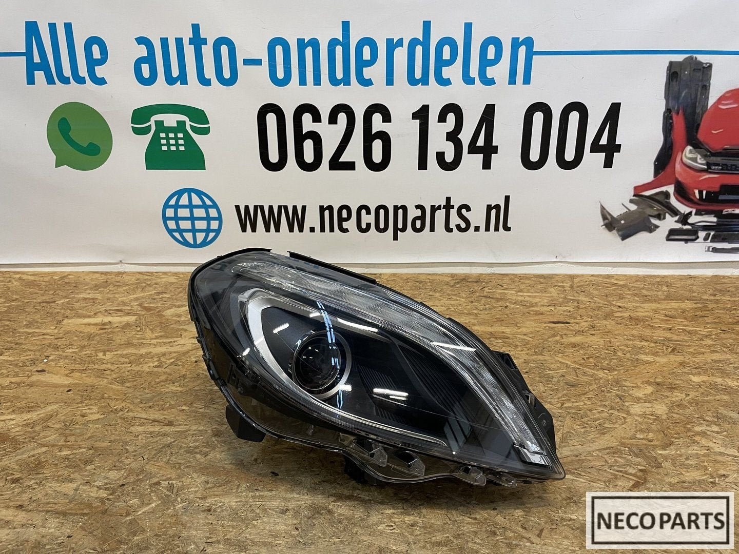 B KLASSE W246 BI XENON KOPLAMP RECHTS ORIGINEEL A2468207261, Gebruikt, -, Ophalen of Verzenden, -