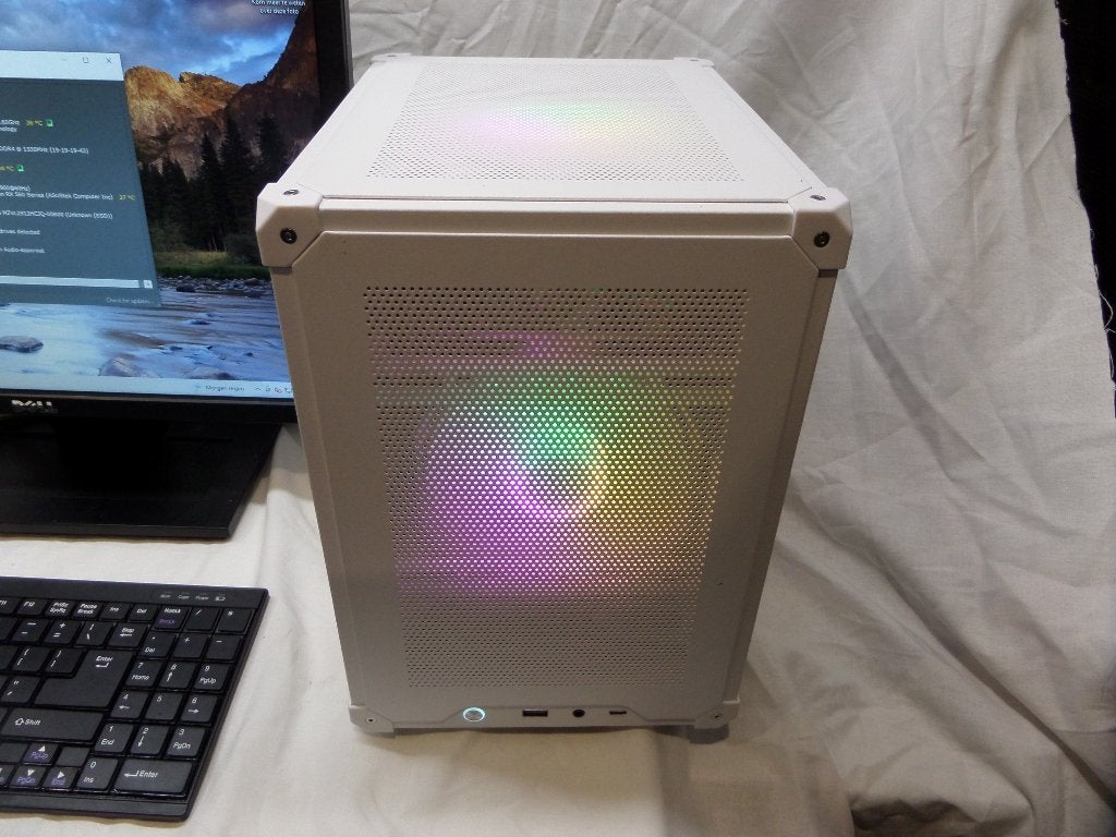 Kleine Game PC zie omschrijving., Ophalen of Verzenden, Zo goed als nieuw, Gaming, HDD