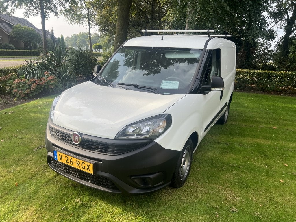 Fiat Doblò 1.6 multijet 66kw (bj 2023), Auto's, Verwarmde buitenspiegels, Stof, Gebruikt, 4 cilinders