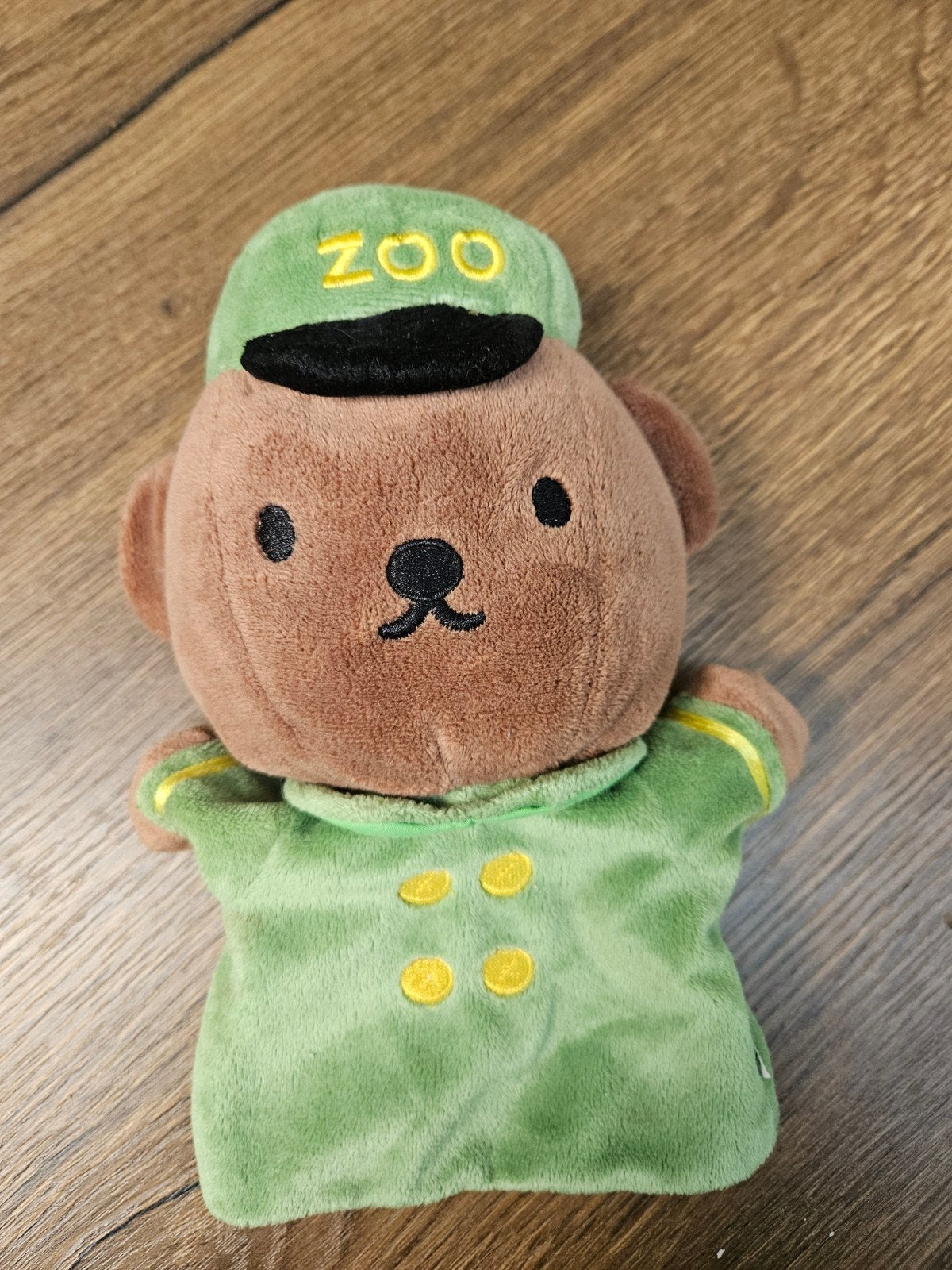 Handpop met 'ZOO' petje oppasser, Overige merken, Overige karakters, Beer, Ophalen of Verzenden