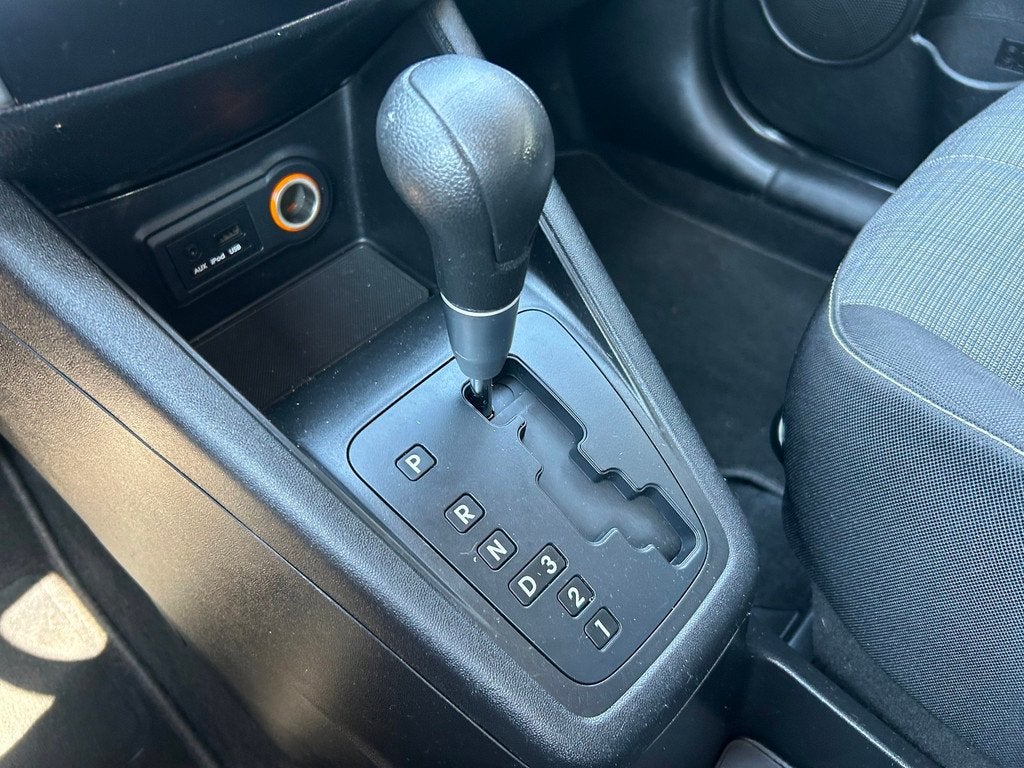 Kia Venga 1.6 CVVT Comfort Pack AUTOMAAT|Airco|Cruise|Stoelv, Auto's, Kia, Euro 5, 1591 cc, 4 cilinders, Bedrijf