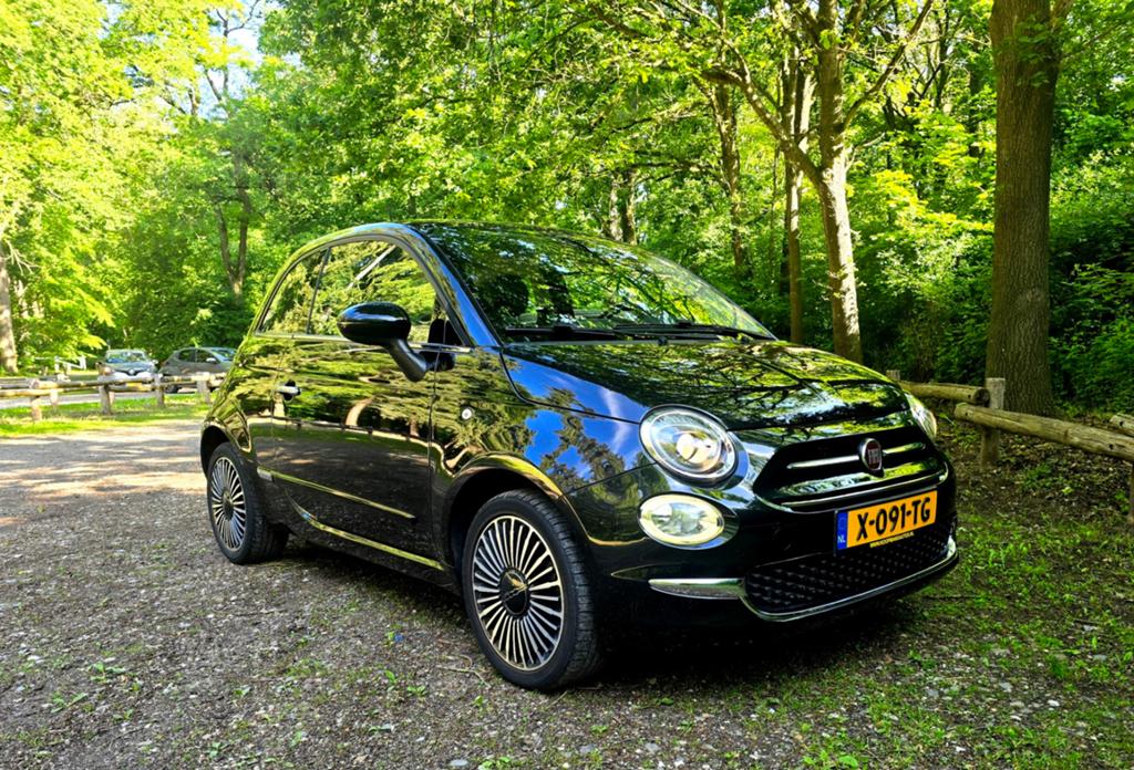 Fiat 500 1.2 lounge 2015 Zwart airco nav., Voorwielaandrijving, 1242 cc, 4 cilinders, 840 kg
