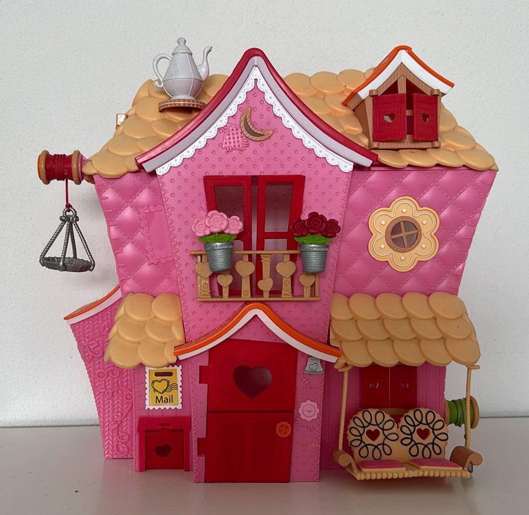 Lalaloopsy huis met twee aankleedpoppetjes, Ophalen of Verzenden, Gebruikt, Poppenhuis