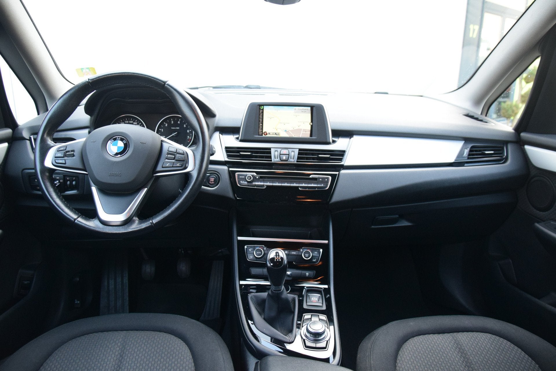 BMW 2 Serie Gran Tourer 218i Essential 7persoons Navi Priv/G, Auto's, BMW, Voorwielaandrijving, Gebruikt, 2-Serie Gran Tourer