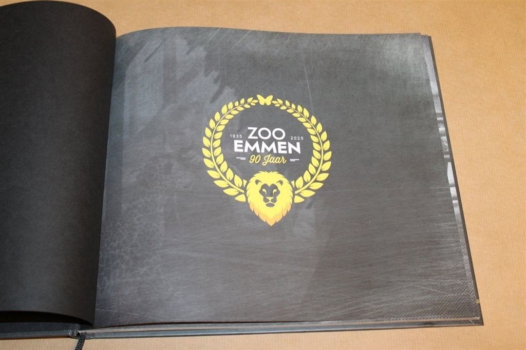 Zoo Emmen 90 Jaar — Jubileumboek 2025, Ophalen of Verzenden, Zo goed als nieuw, Honden