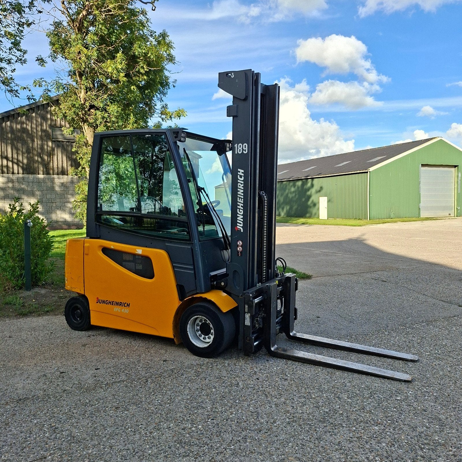 Te koop zeer nette heftruck Jungheinrich 3 ton triplomast, Zakelijke goederen, 3000 tot 4000 kg, Heftruck, Ophalen of Verzenden