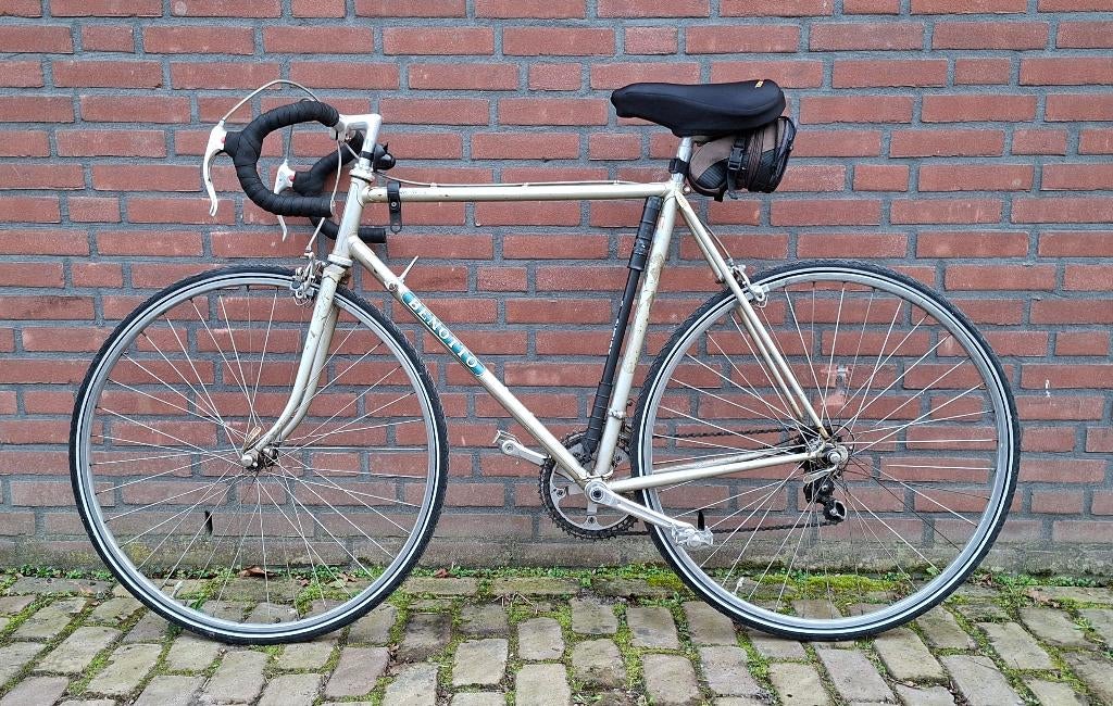 Originele Benotto vederlichte racefiets, Fietsen en Brommers, Fietsen | Racefietsen, Minder dan 10 versnellingen, Gebruikt, Aluminium