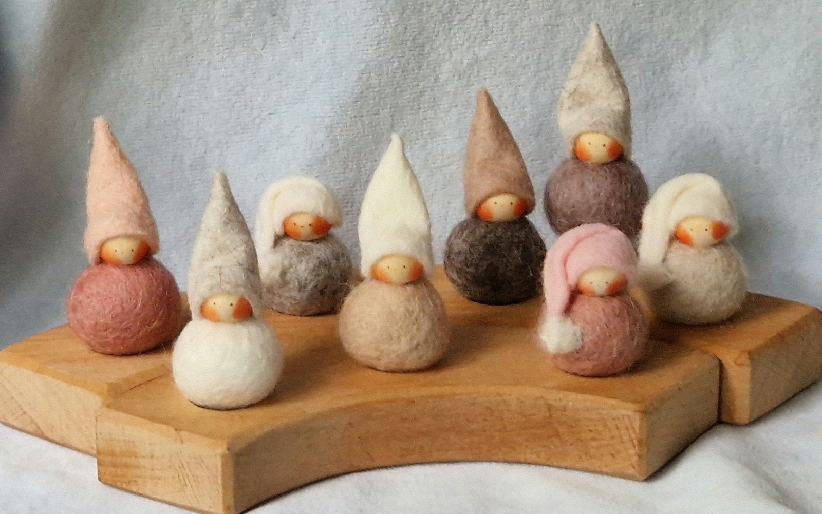 Vrije School Seizoenstafel jaarring steker winter kabouter, Verzenden, Nieuw, Figuurtje(s), Wolvilt