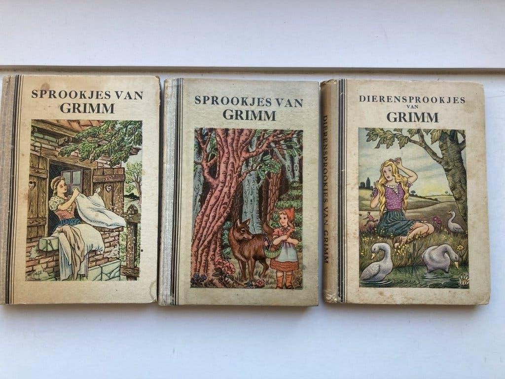 sprookjes van Grimm 3 x uit 1943 uitg. Goede Pers, Ophalen of Verzenden, Gelezen, Gebr. GRimm