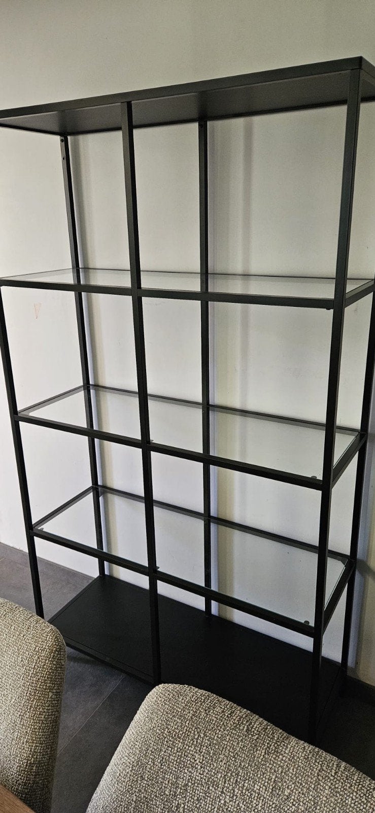 Ikea VITTSJÖ stellingkast 3 glasplaten, 2 zwarte legplanken, Ophalen, Zo goed als nieuw
