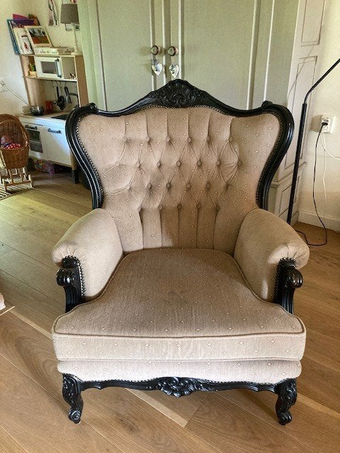 Twee klassieke rookstoelen, Ophalen