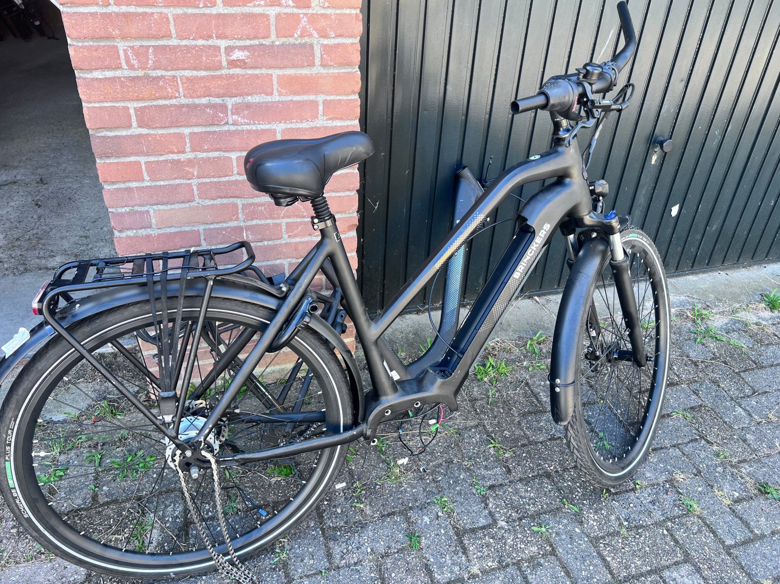 Garage vol Partij ebike en ebike onderdelen opknap fietsen, Ophalen, Zo goed als nieuw