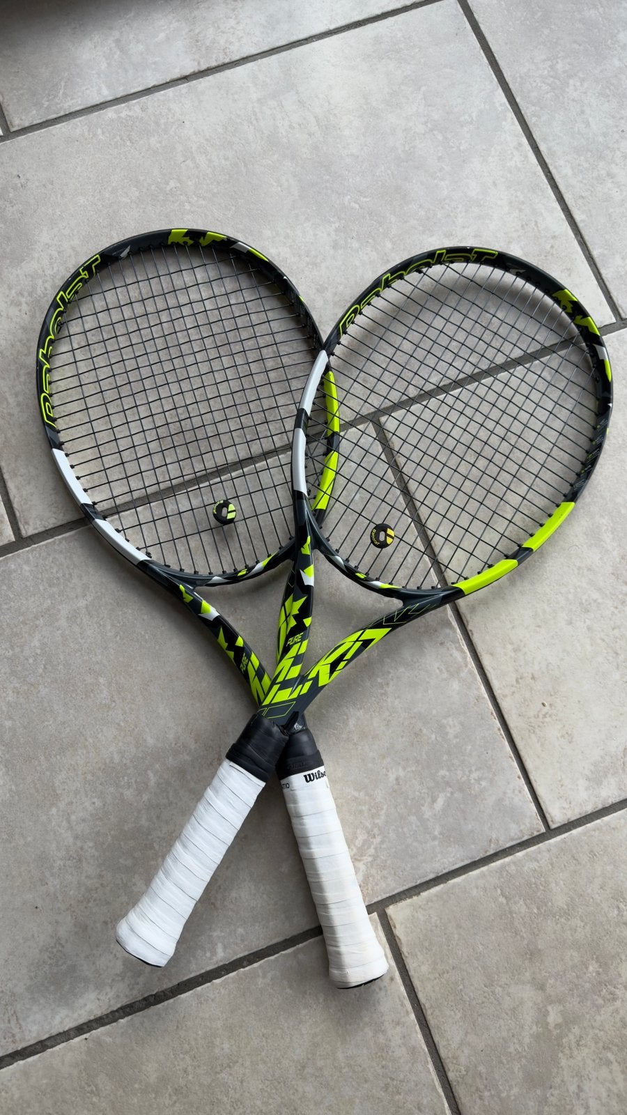 Babolat Pure Aero 2x plus tas, Sport en Fitness, Tennis, Ophalen, Zo goed als nieuw, Racket, Babolat