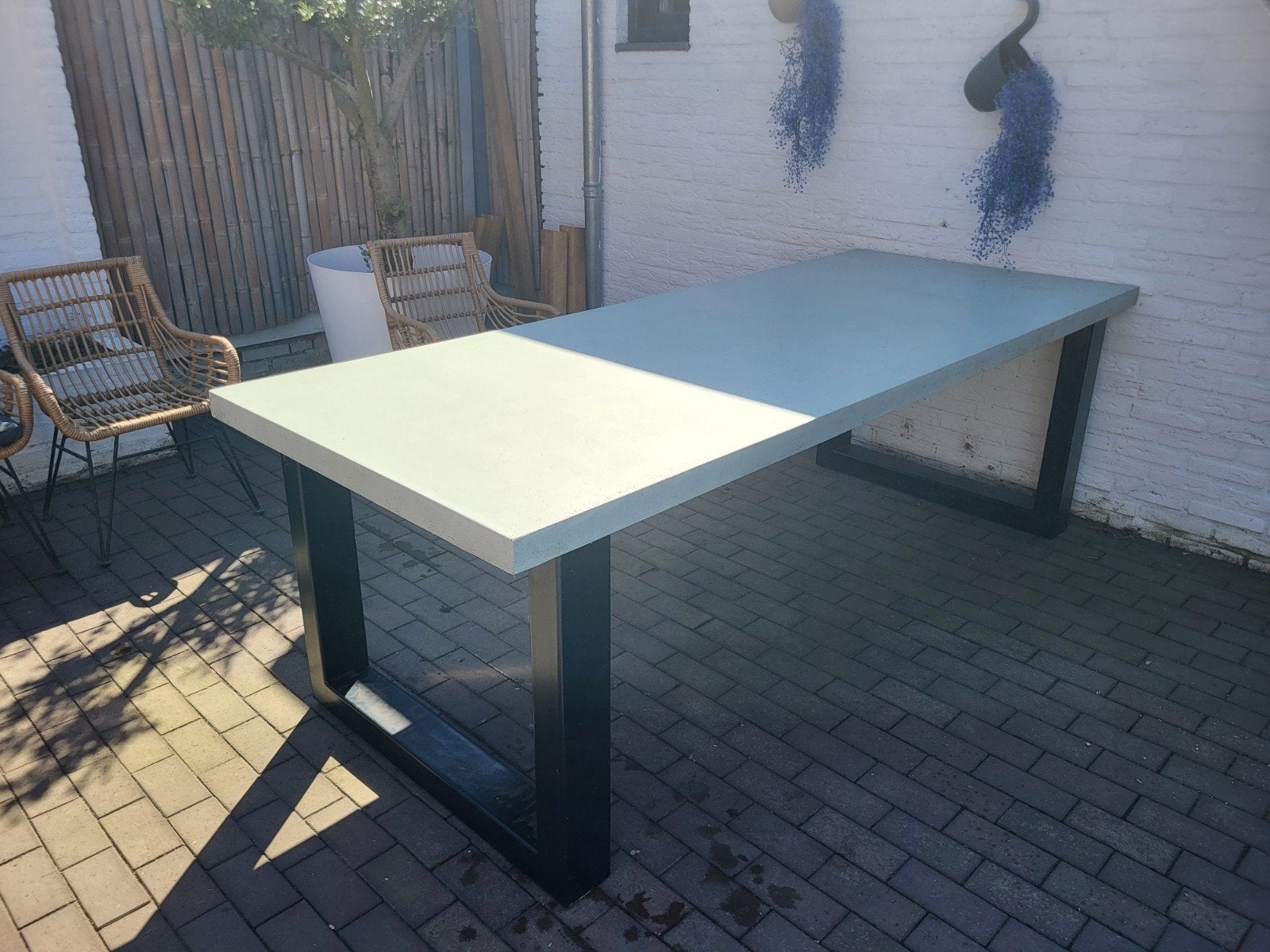 Betonlook eettafel 250x100,5cm met stalen poten, Ophalen, Gebruikt, 100 tot 150 cm, Overige materialen