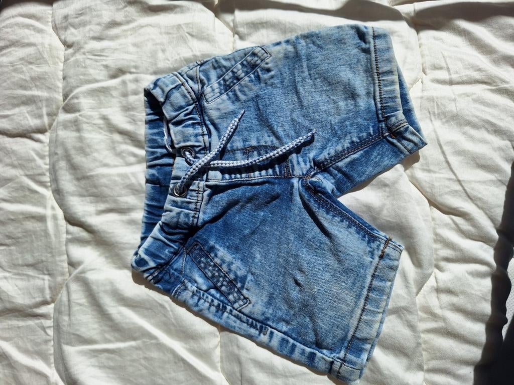 Stoere denim korte broek maat 92, Kinderen en Baby's, Kinderkleding | Maat 92, Broek, Jongen of Meisje, Ophalen of Verzenden, Zo goed als nieuw