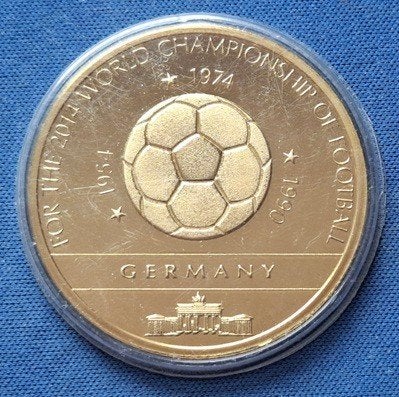 Penning WK Duitsland 1954, 1974 en 1990, Verzenden, Overige materialen, Buitenland
