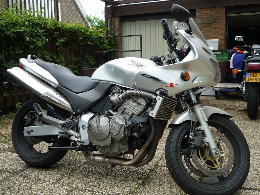 Honda CB600F, Hornet, Ophalen