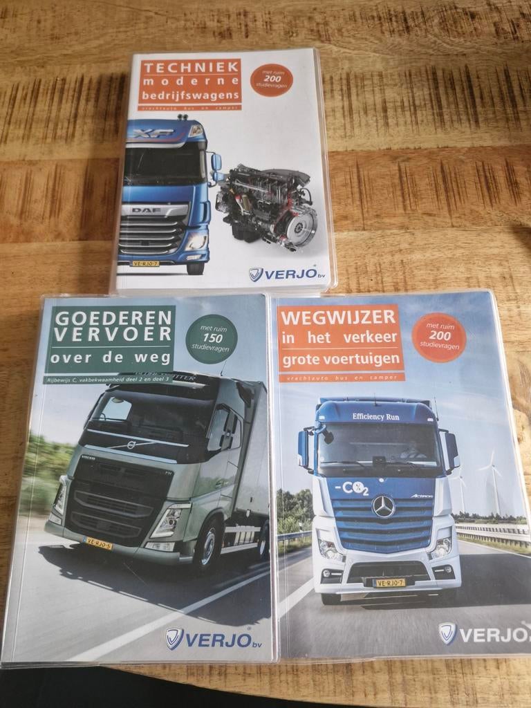 Rijbewijs C boeken Verjo bv - Complete set, Boeken, Studieboeken en Cursussen, Gelezen, Overige niveaus, Ophalen of Verzenden