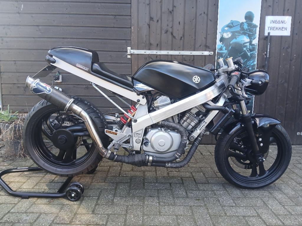 647 GT Hawk Honda, Ophalen, Gebruikt