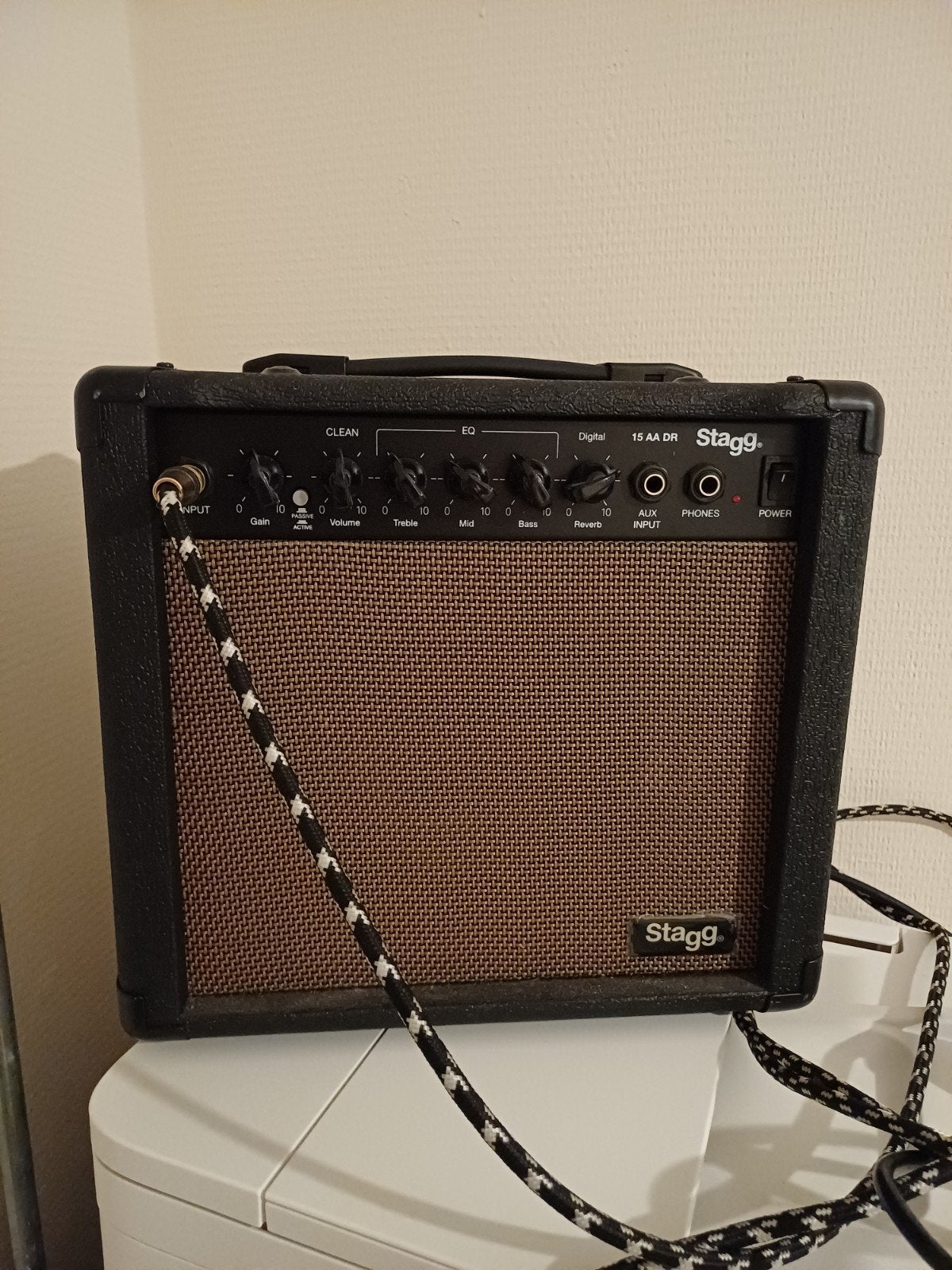 Stagg 15 AA DR Gitaarversterker, Muziek en Instrumenten, Ophalen, Zo goed als nieuw, Gitaar, Minder dan 50 watt