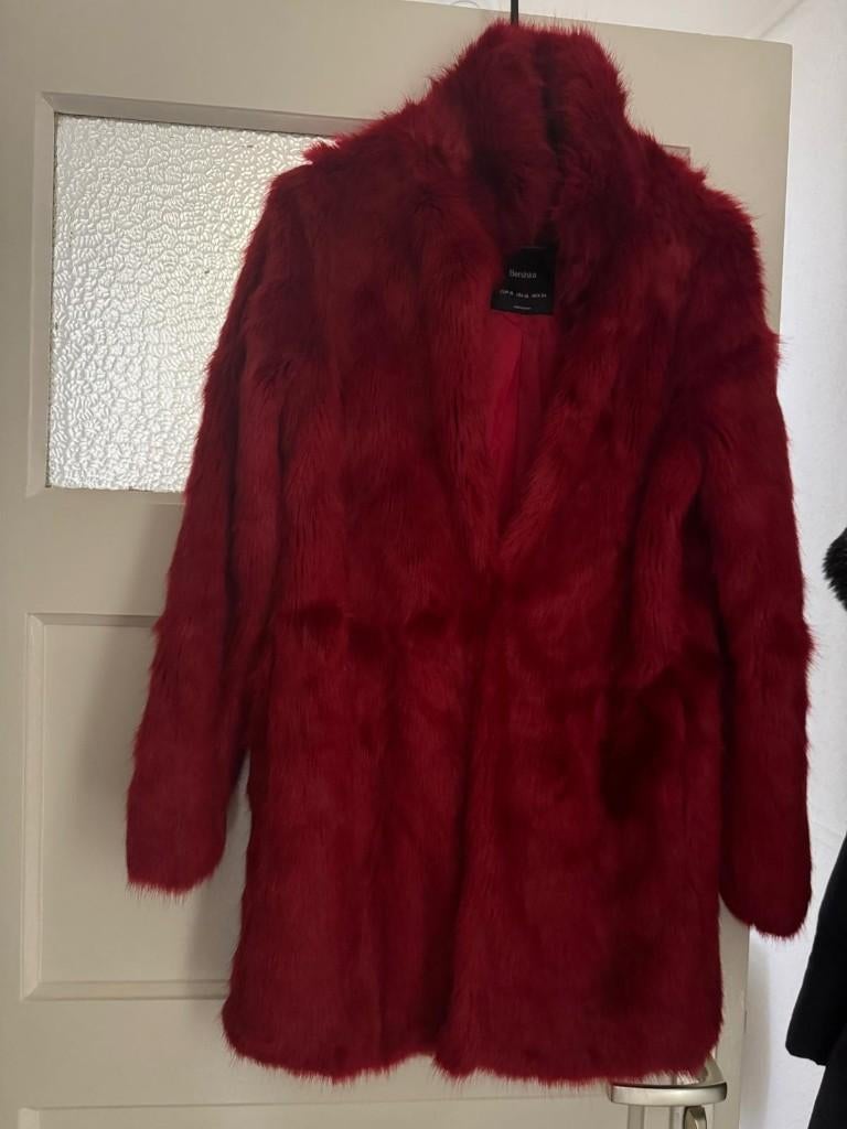 Jas, Zo goed als nieuw, Maat 34 (XS) of kleiner, Rood, Bershka