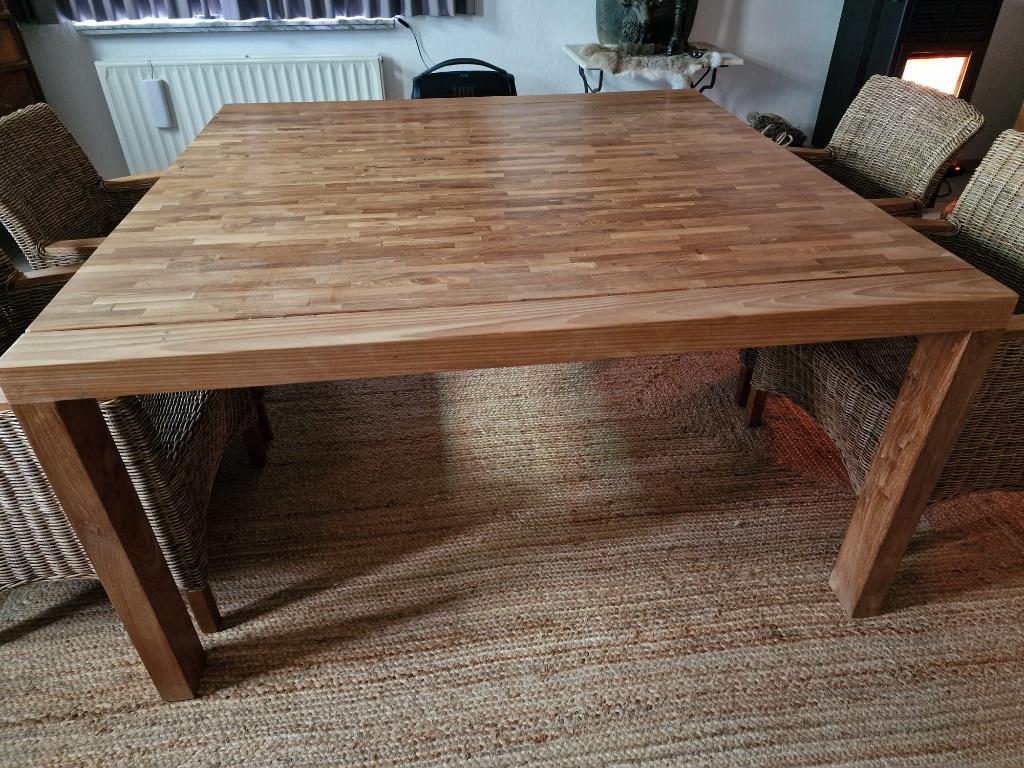 Teak Houten Eettafel Voor Acht Personen Met Vier Stoelen!, Ophalen, Vijf personen of meer, 100 tot 150 cm, 100 tot 150 cm
