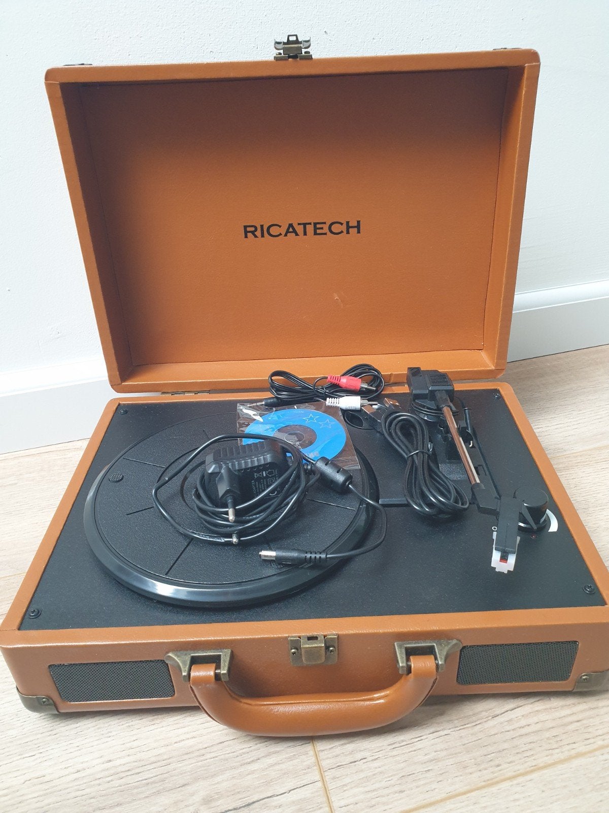 Ricatech platenspeler in koffer - als nieuw, Ophalen, Zo goed als nieuw, Overige merken