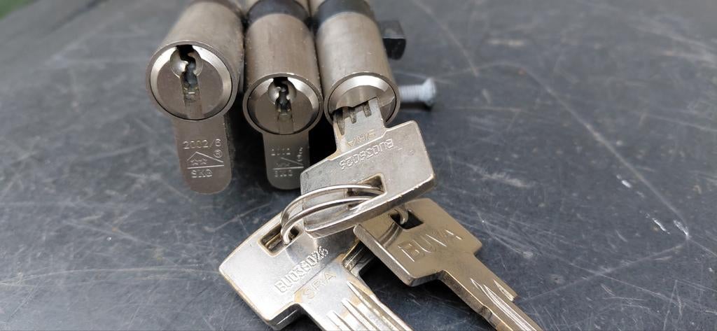 Set van 3 gelijk sluitende buva cilinders met ️️ keurmerk., Ophalen of Verzenden, Slot