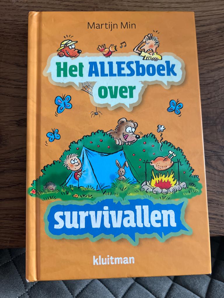 Het ALLESboek over survivallen - Natuur & Overleven, Boeken, Kinderboeken | Jeugd | onder 10 jaar, Ophalen of Verzenden, Gelezen