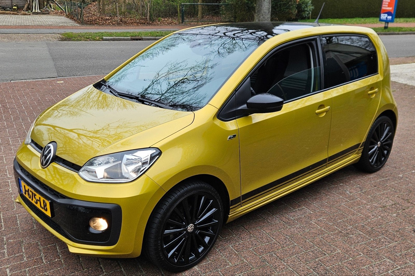 Zgan VW UP R-LINE! 1e eigenaar., Voorwielaandrijving, 4 stoelen, Handgeschakeld, Particulier