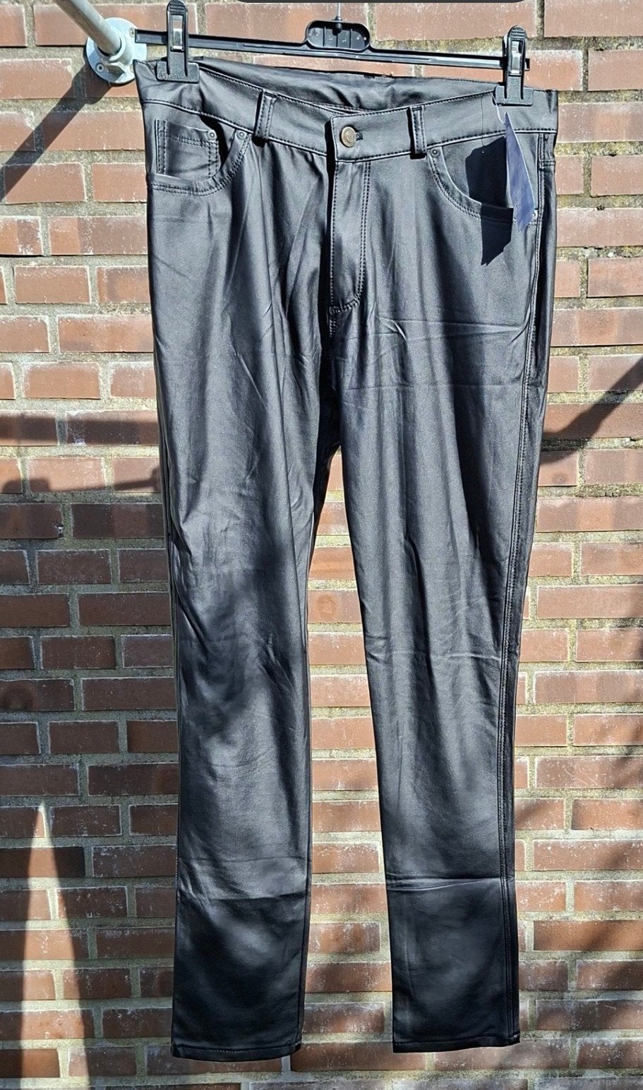 Zwarte imitatie leren broek - Badixini, Maat 38/40 (M), Zwart, Nieuw, Ophalen of Verzenden