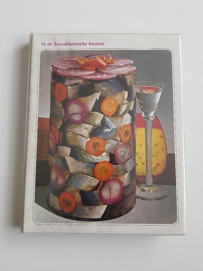 Retro: Oud kookboek / In de Scandinavische keuken (1985), Boeken, Kookboeken, Ophalen of Verzenden, Zo goed als nieuw, Europa