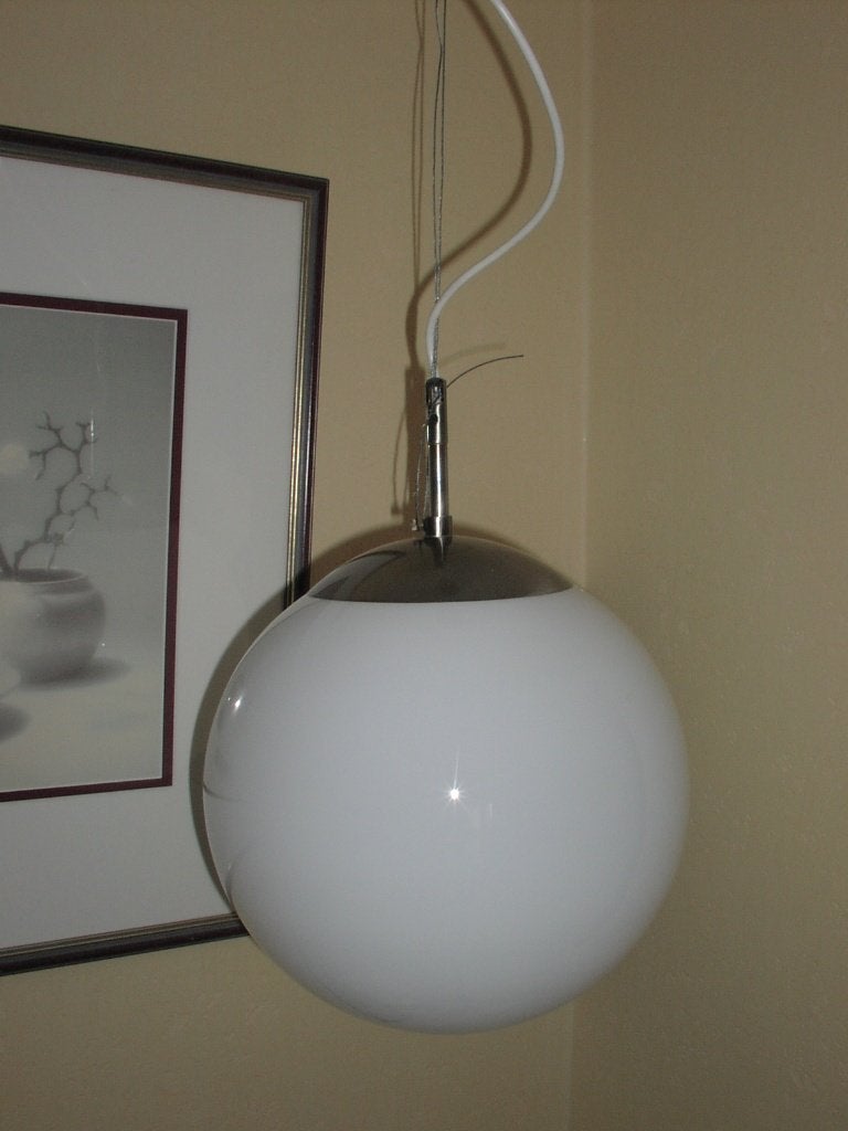 Vintage hanglamp witte bol, Huis en Inrichting, Lampen | Hanglampen, Ophalen of Verzenden, Gebruikt, Glas, E27 (groot)