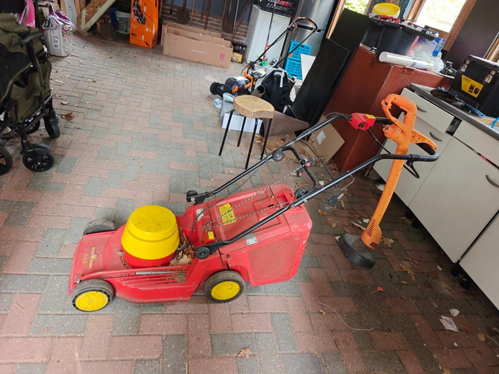 Teab Wolfgarten 6.42 E grasmaaier en Black&Decker trimmer, Ophalen, Cirkelmaaier, Gebruikt, Elektrische grasmaaier