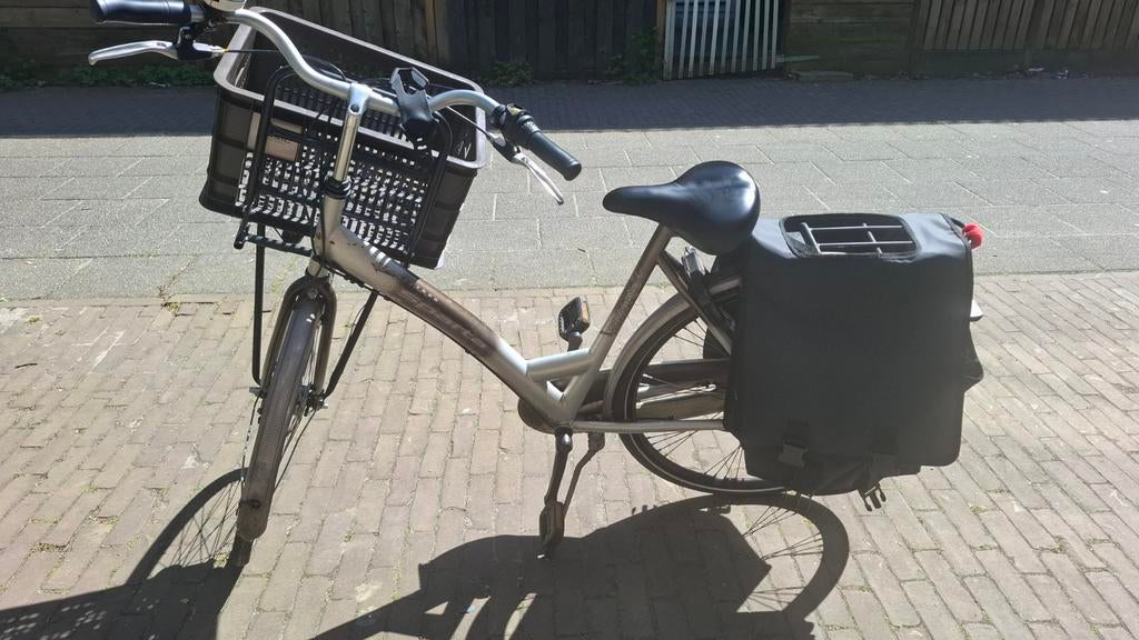 Sparta damesfiets met versnellingen en mand, Ophalen, Sparta, Velgrem, Versnellingen