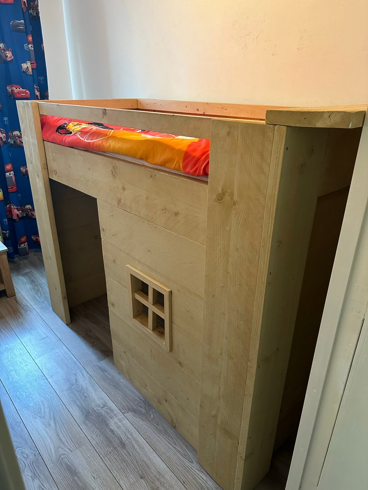 Steigerhouten hoogslaper, Ophalen, Eenpersoons, Zo goed als nieuw, 90 cm