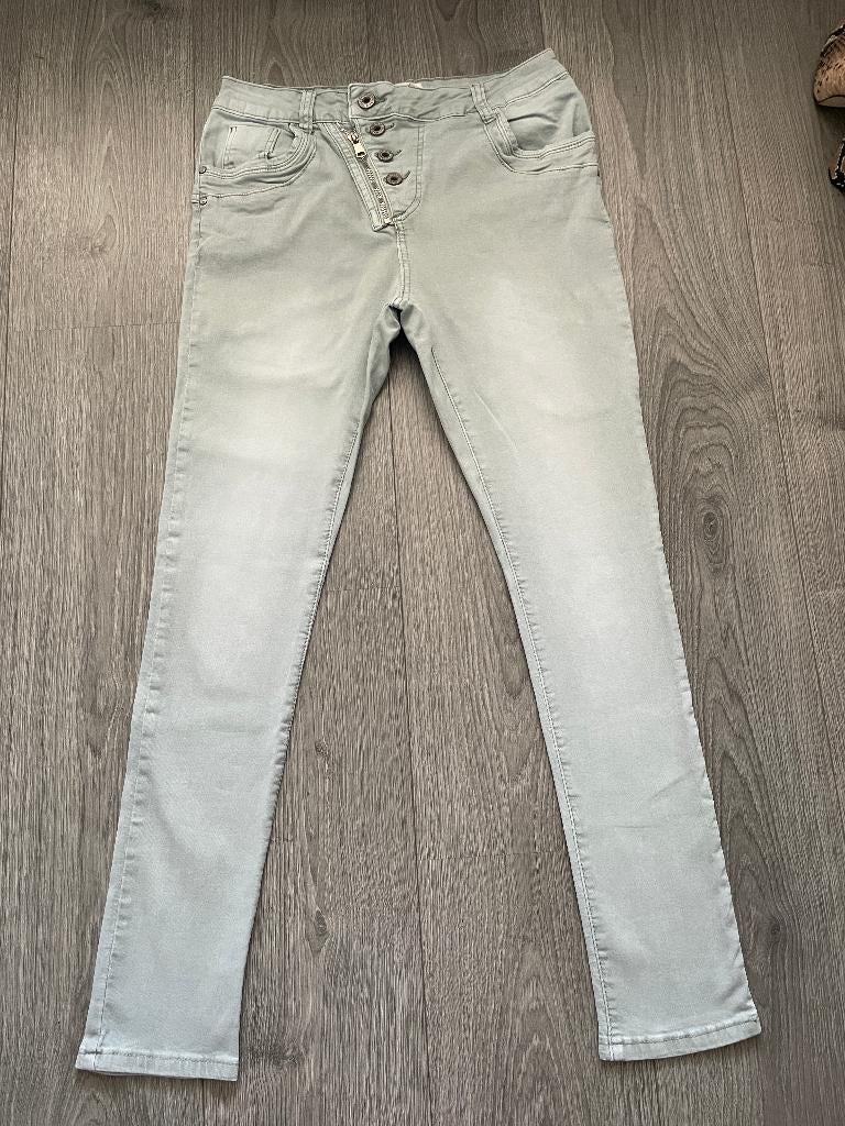eucalyptus groen spijkerbroek stretch slim fit jeans mt S, Kleding | Dames, Overige kleuren, Ophalen of Verzenden, Zo goed als nieuw