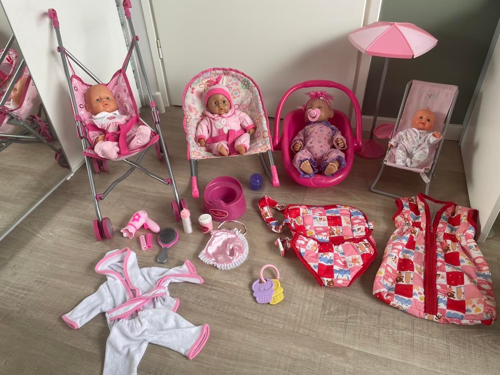 3 poppen met hun uitzet!, Ophalen, Zo goed als nieuw, Babypop