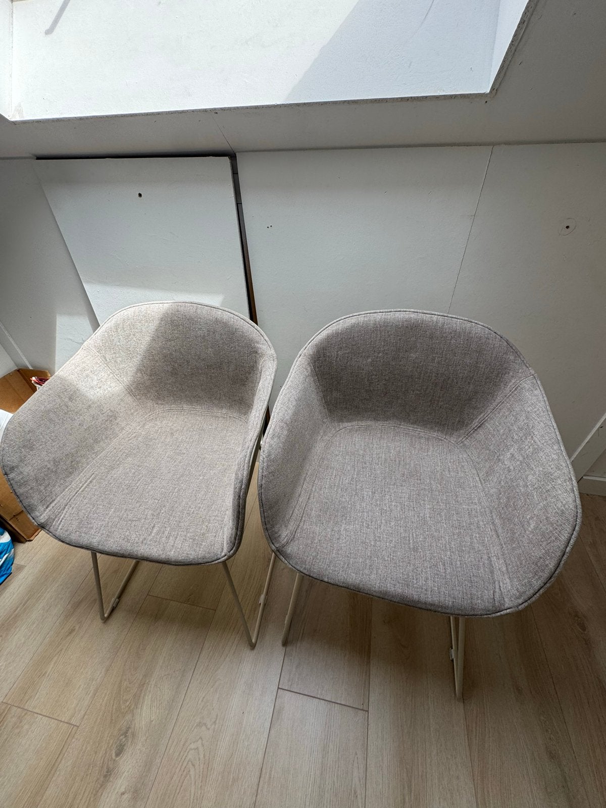 Zo goed als nieuwe beige eetkamerstoelen van Karwei, Ophalen, Twee, Overige kleuren, Zo goed als nieuw