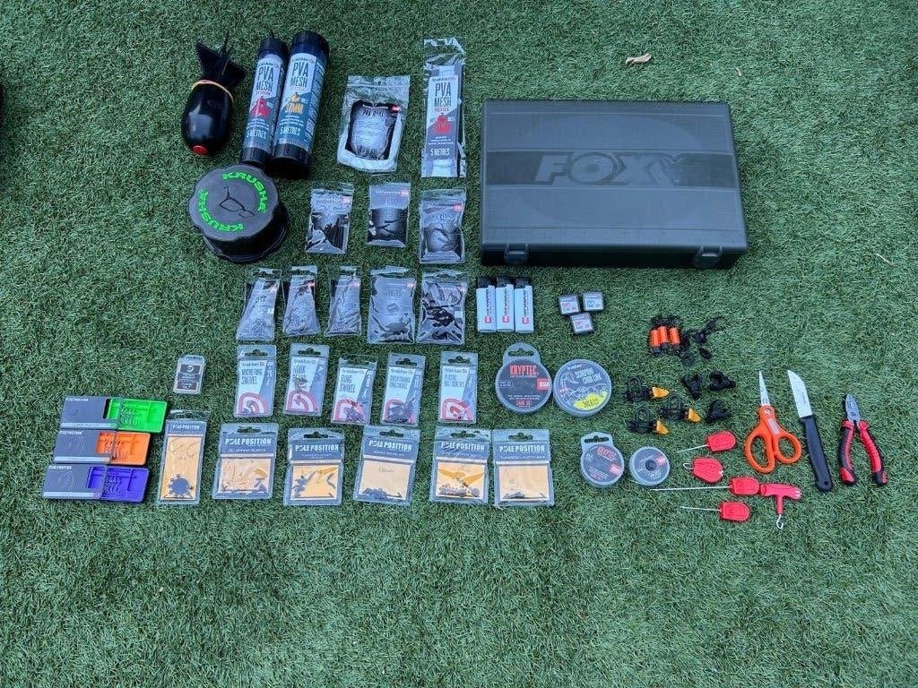 Fox Tackle Box Large Incl. End Tackle, Ophalen of Verzenden, Nieuw, Overige typen