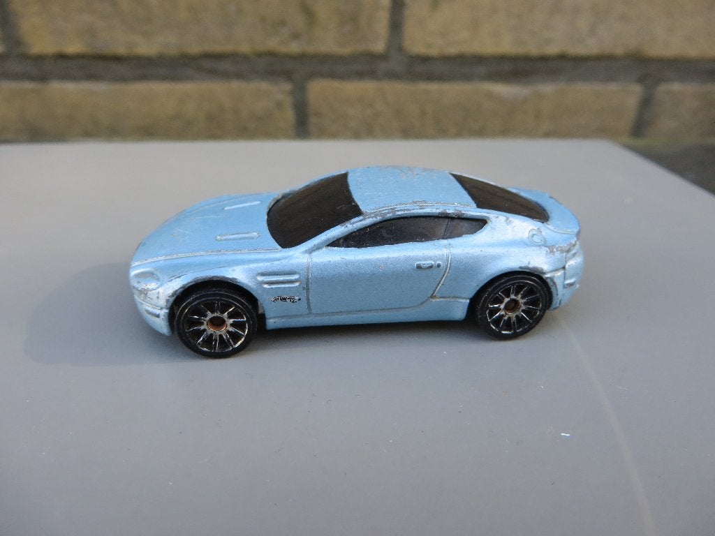 Hotwheels Aston Martin V8 Vantage, Ophalen of Verzenden, Gebruikt, Auto
