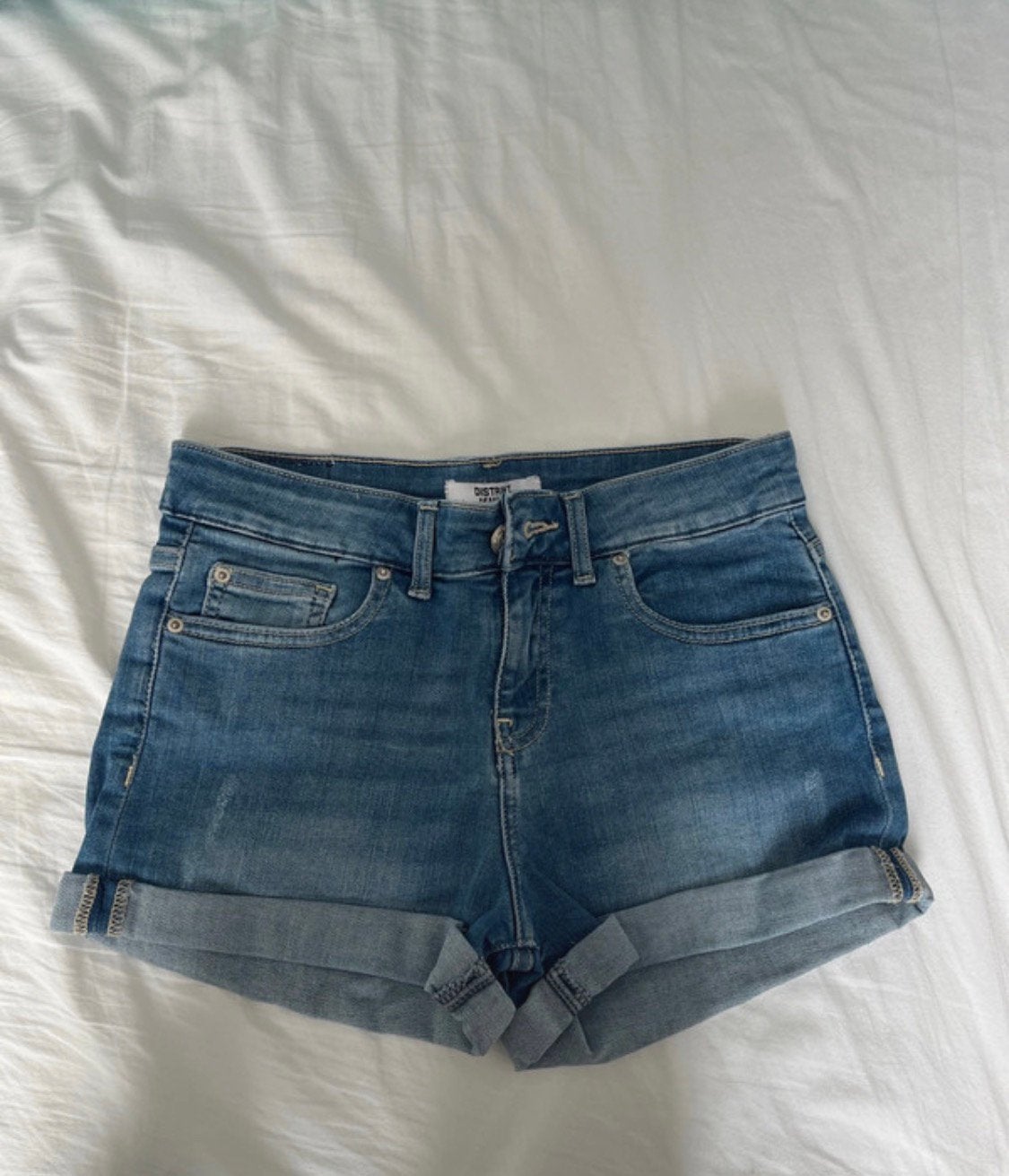 Korte broek, Kleding | Dames, Ophalen of Verzenden, Gedragen, Blauw, W28 - W29 (confectie 36)