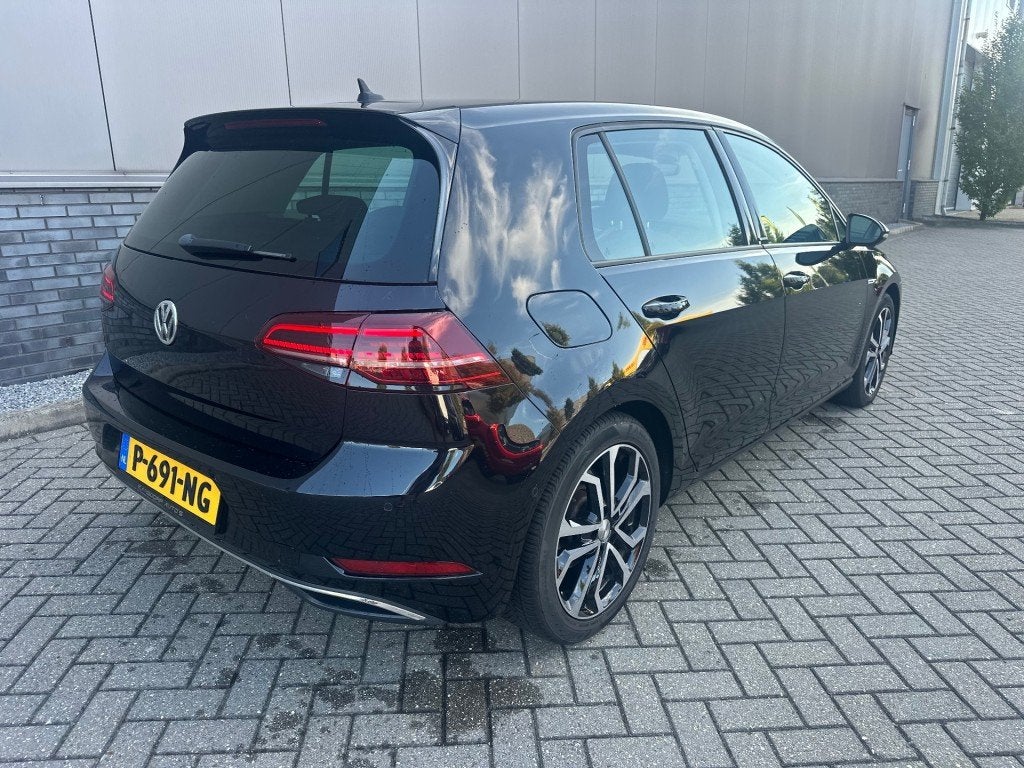 Volkswagen GOLF 1.5 TSI  Camera Stoelverw, Voorwielaandrijving, Euro 6, 4 cilinders, 1210 kg