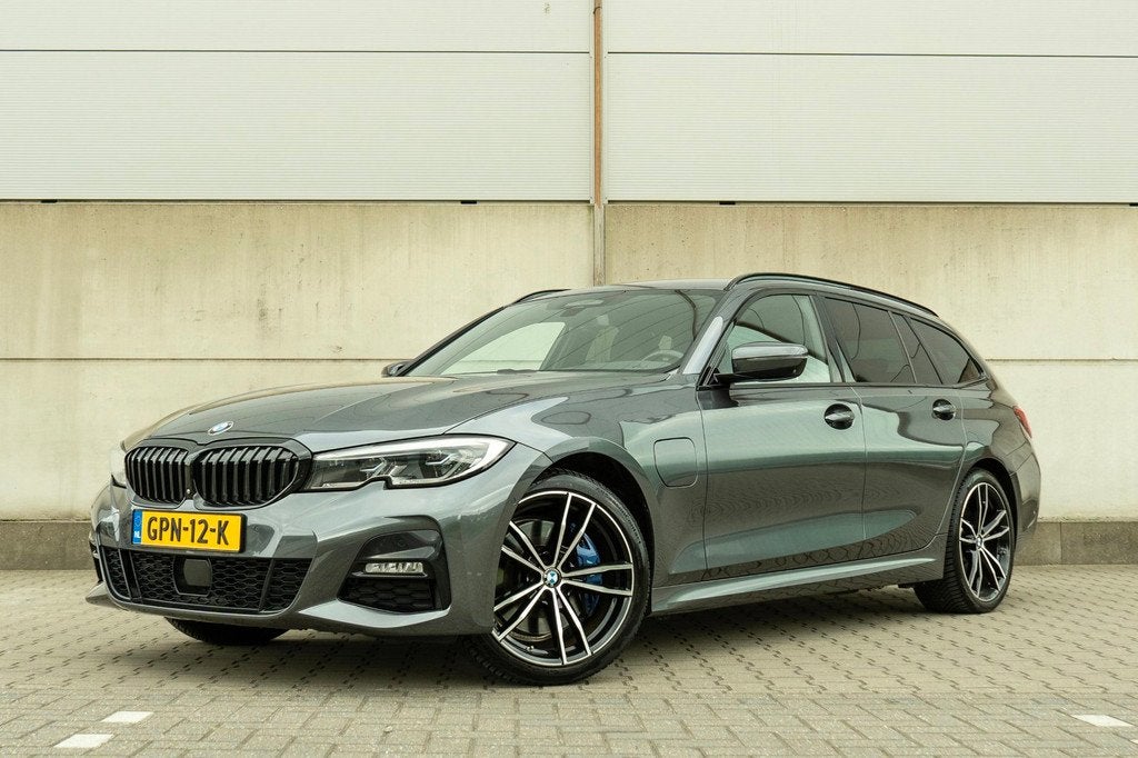 BMW 3-serie Touring 330e High Executive M-Sport - Laser - He, Auto's, BMW, 1998 cc, Achterwielaandrijving, Gebruikt, 4 cilinders